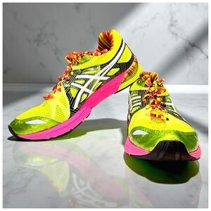 ASICS Neon Performance Running Sneakers | Men’s Size 10